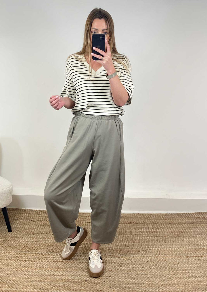 Aspen Jersey Barrel Pants Taupe