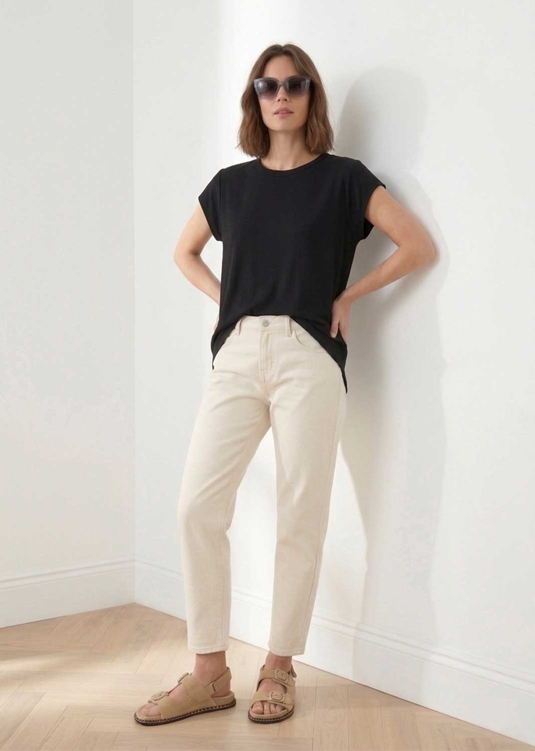 Davina Black Relaxed Fit T-Shirt