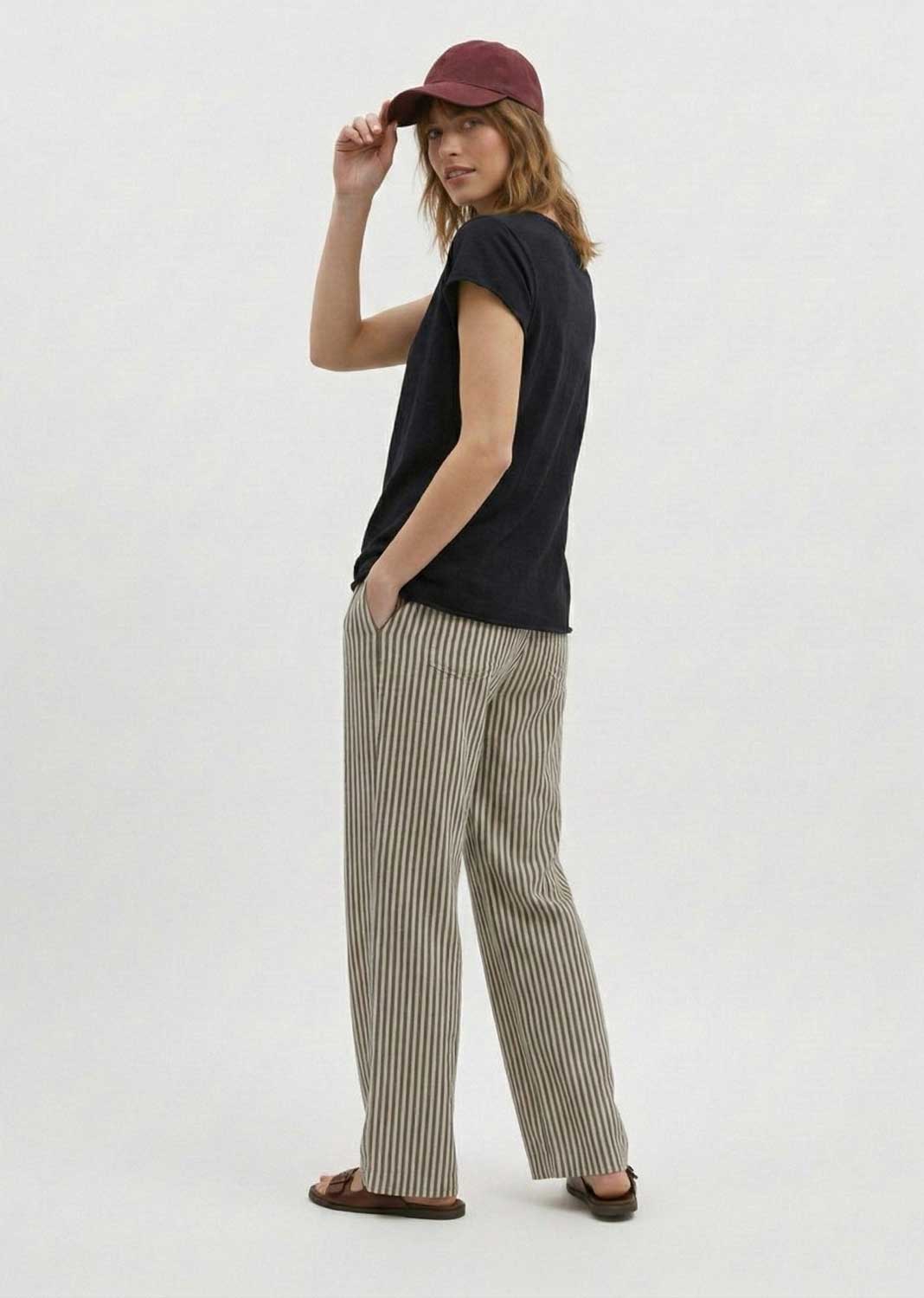 Davina Black Relaxed Fit T-Shirt