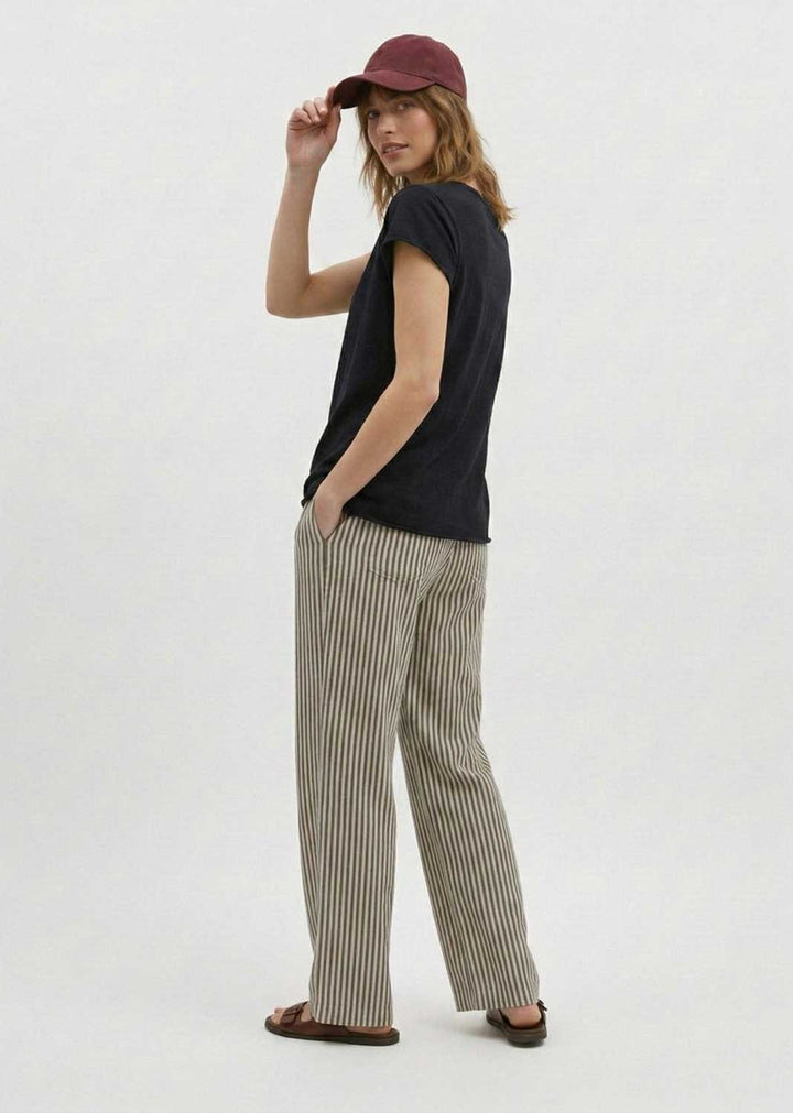 Davina Black Relaxed Fit T-Shirt