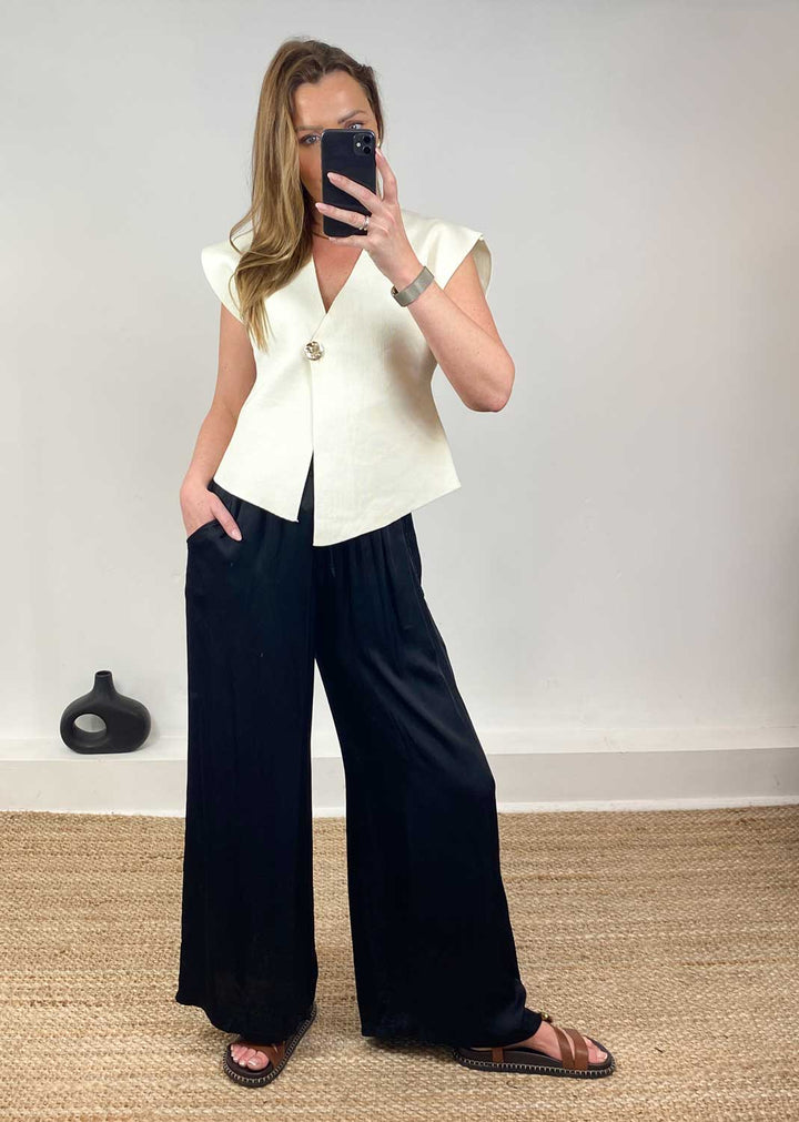 Dion Gold Button Top in Cream