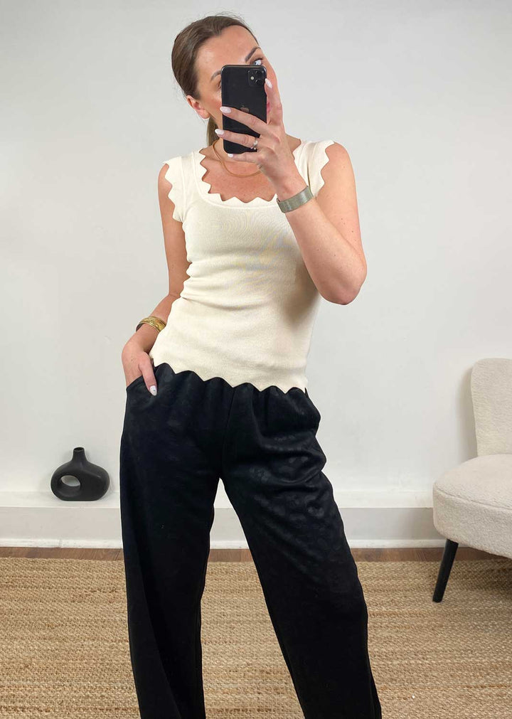 Kyla Zig Zag Trim Vest Cream