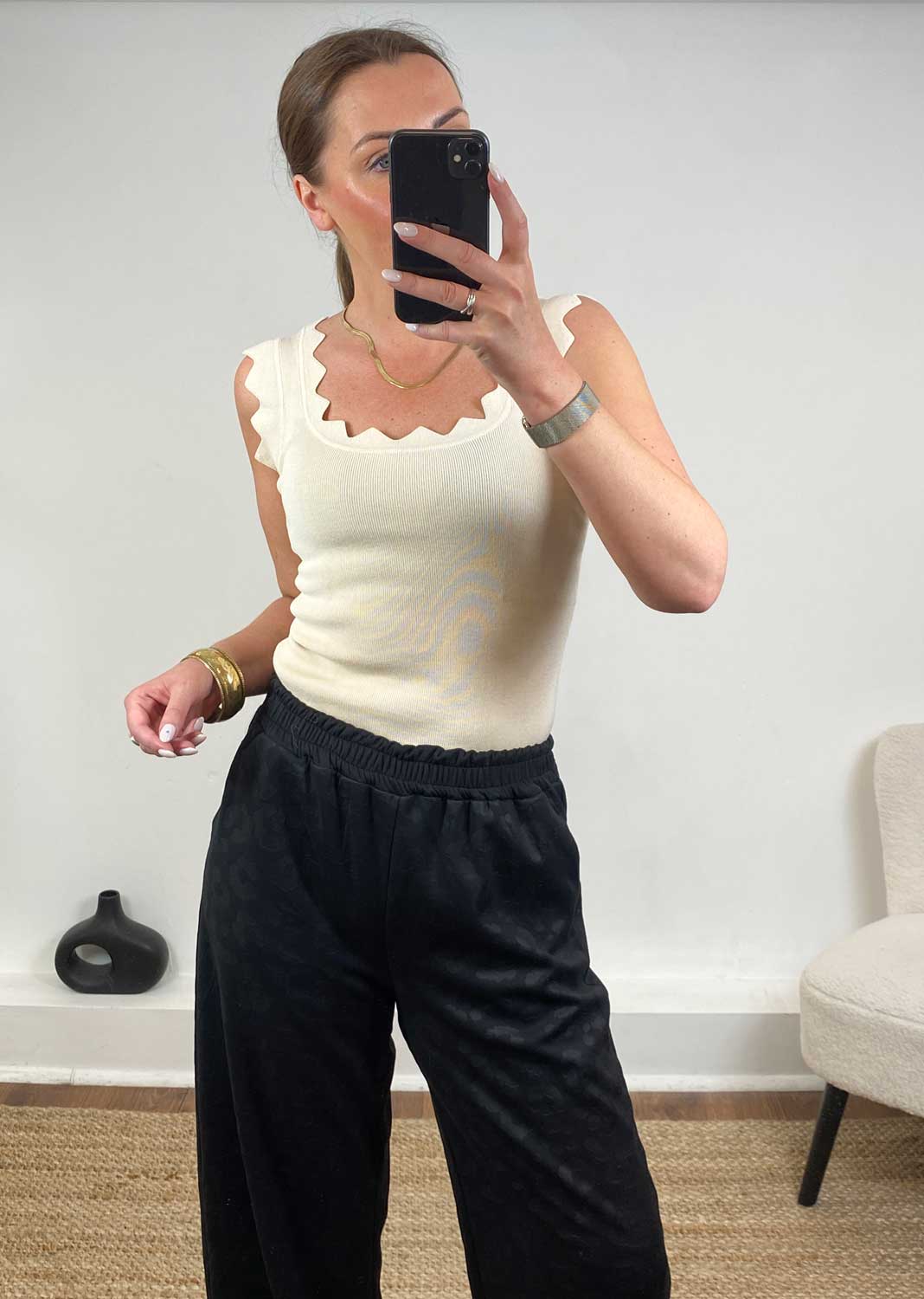 Kyla Zig Zag Trim Vest Cream
