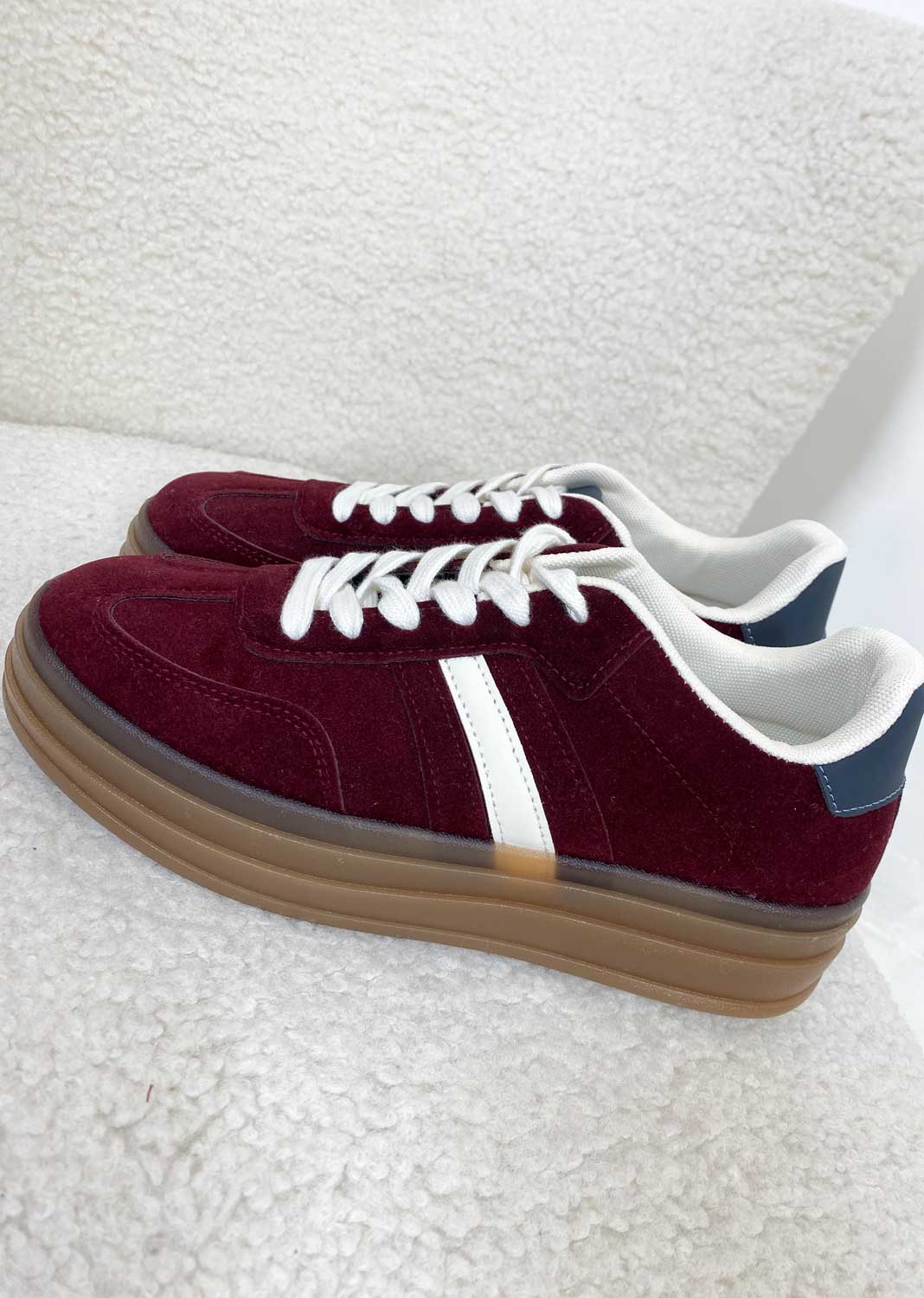 Larsen Burgundy Trainers