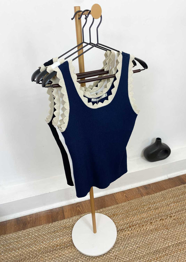 Solange Lurex Scallop Vest Black