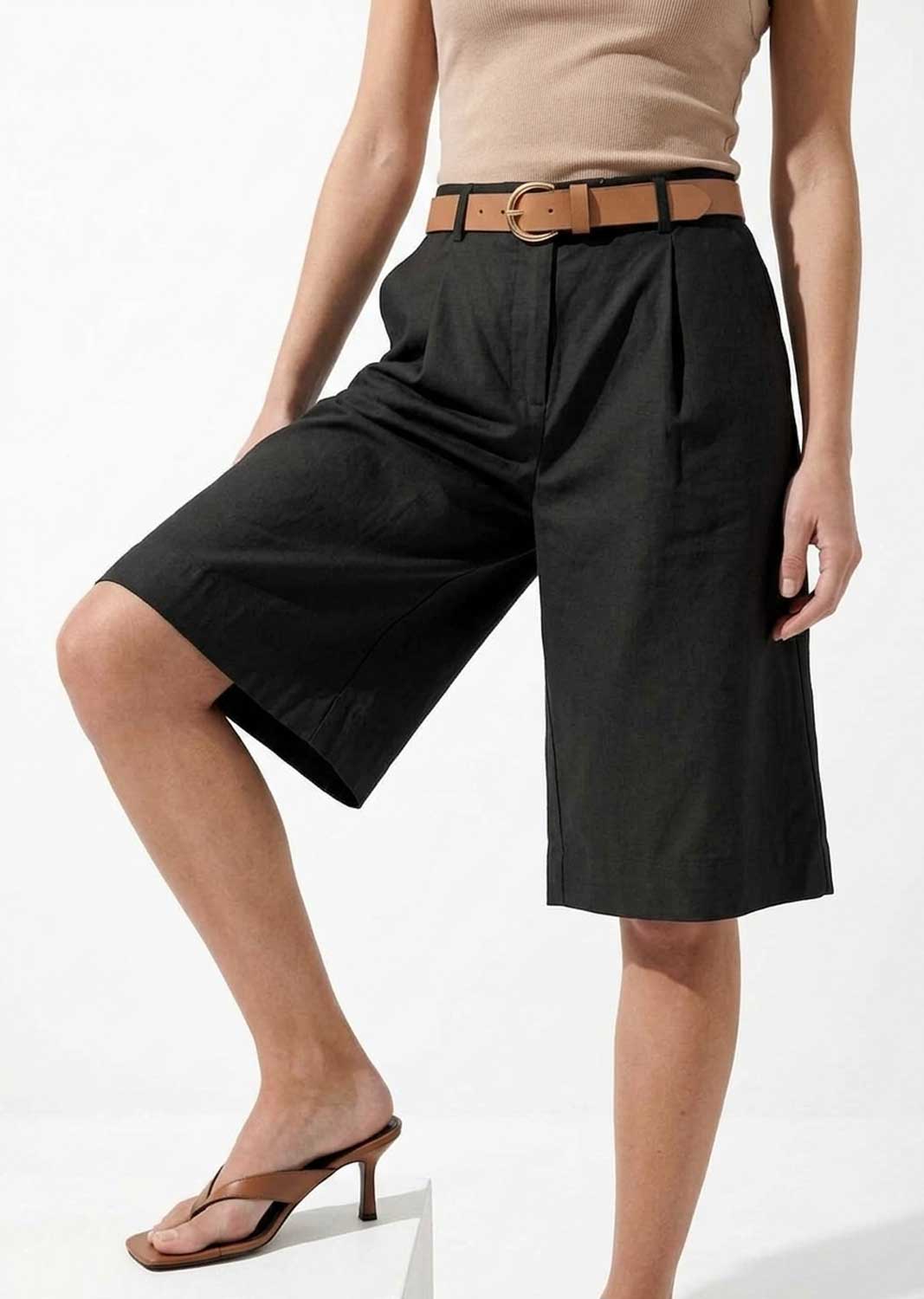 black bermuda shorts 