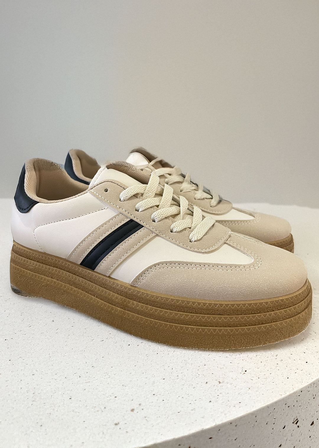 Palmer Contrast Trainer in Black